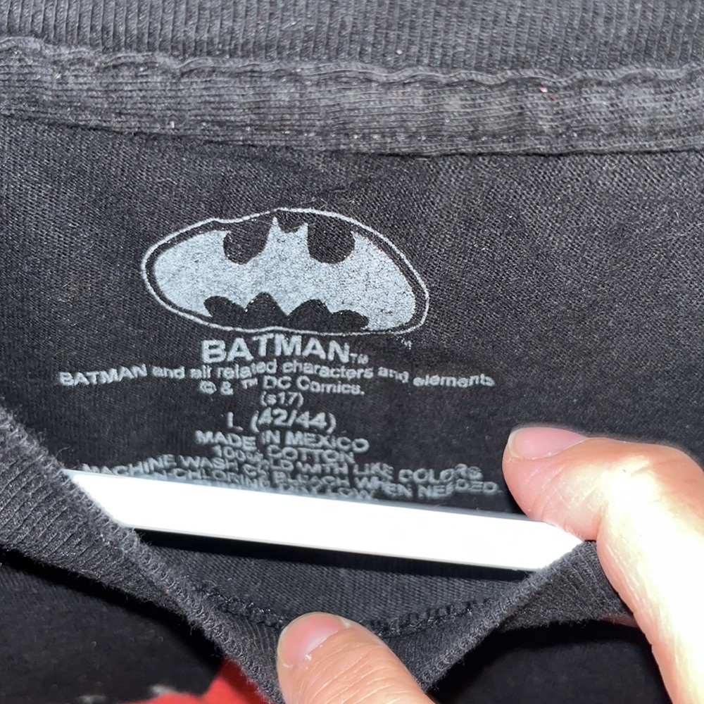 23 MENS BATMAN LG TEE - Picture 2 of 2